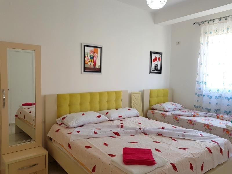 Holiday Apartment Alma Sarande Bagian luar foto